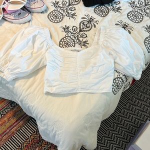 Abercrombie and fitch white top